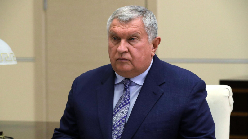 Буму на электромобили на Западе приходит конец, заявил Сечин