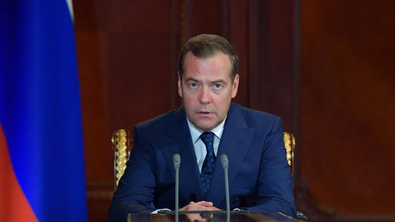 Медведев прокомментировал возвращение территорий в состав России
