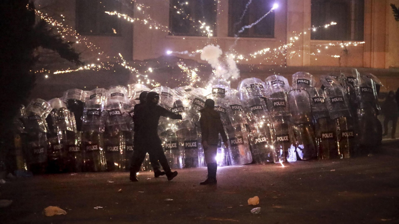 На акциях протеста в Грузии задержали более 200 человек