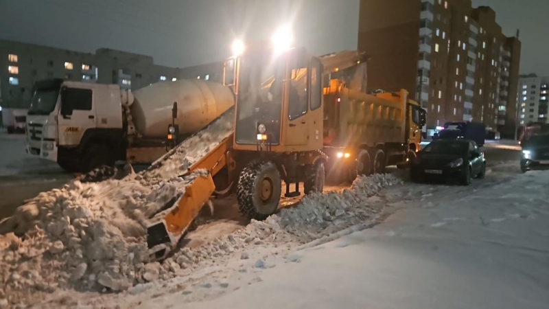 Около 900 грузовиков снега вывезли из Астаны за ночь