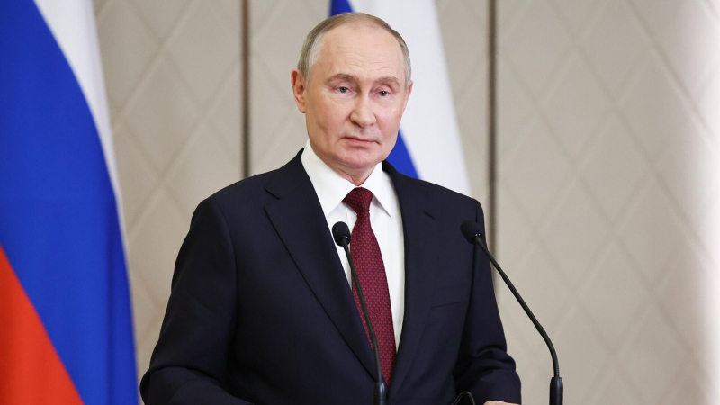 Планы нанести стратегическое поражение России потерпели крах, заявил Путин