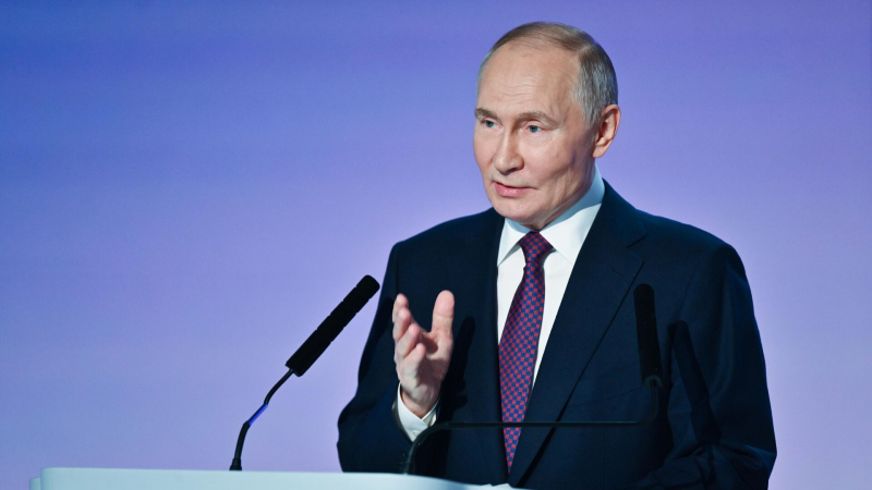 Путин назвал Си Цзиньпина человеком, который смотрит в будущее