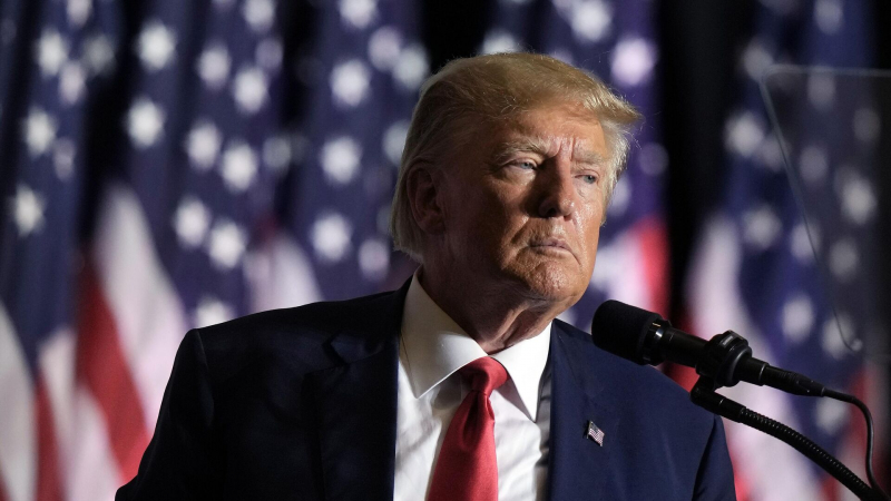Трамп назвал конфликт на Украине нелепым