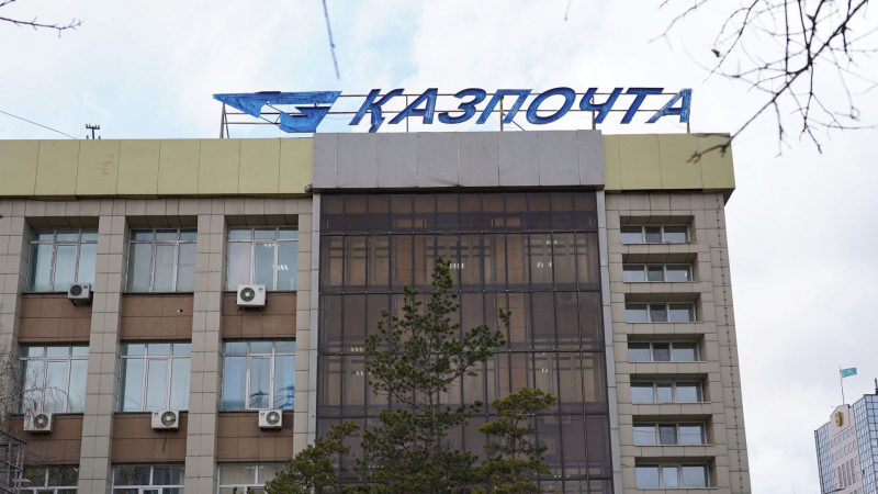 В Казахстане увеличат количество постаматов и разрешат забирать посылки «третьим лицам»